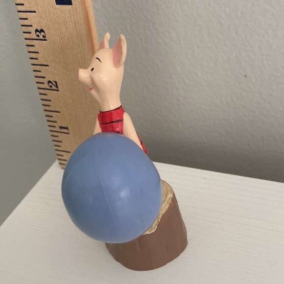 Disney Winnie The Pooh Piglet Holding Balloon While Standing On Stump PVC Figure - Picture 4 of 5